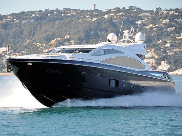 Sunseeker Predator 84 disponible para consultar en Ibiza